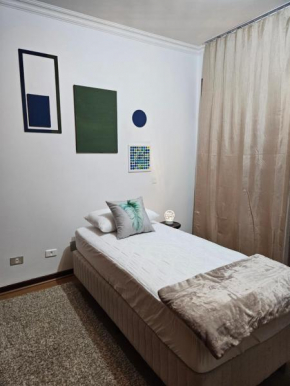 Linda suíte com garagem piscina e sauna